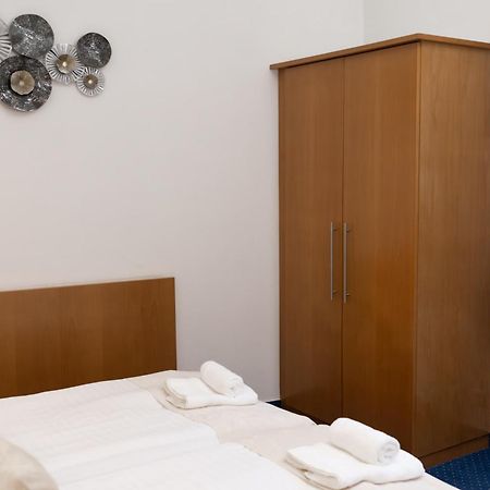 Hotel Apollon Litoměřice エクステリア 写真