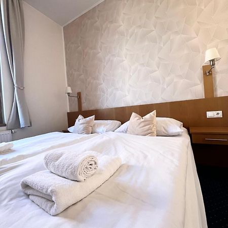 Hotel Apollon Litoměřice エクステリア 写真