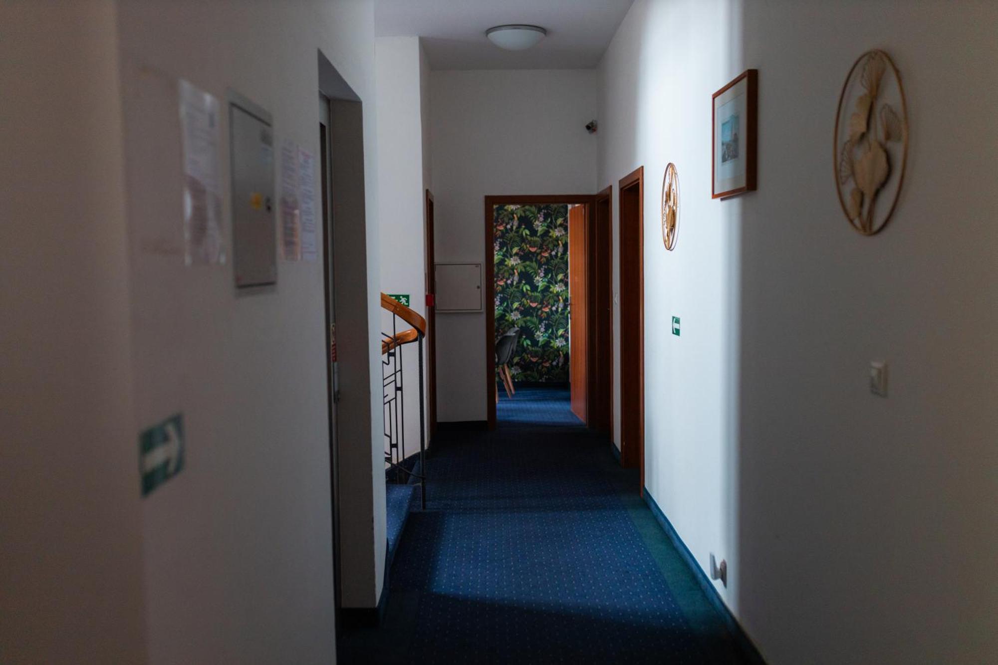 Hotel Apollon Litoměřice エクステリア 写真