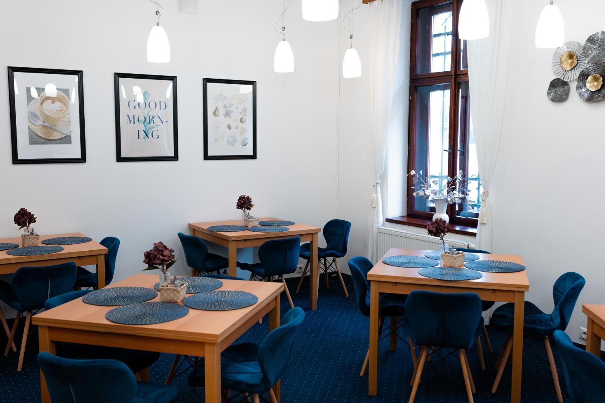Hotel Apollon Litoměřice エクステリア 写真
