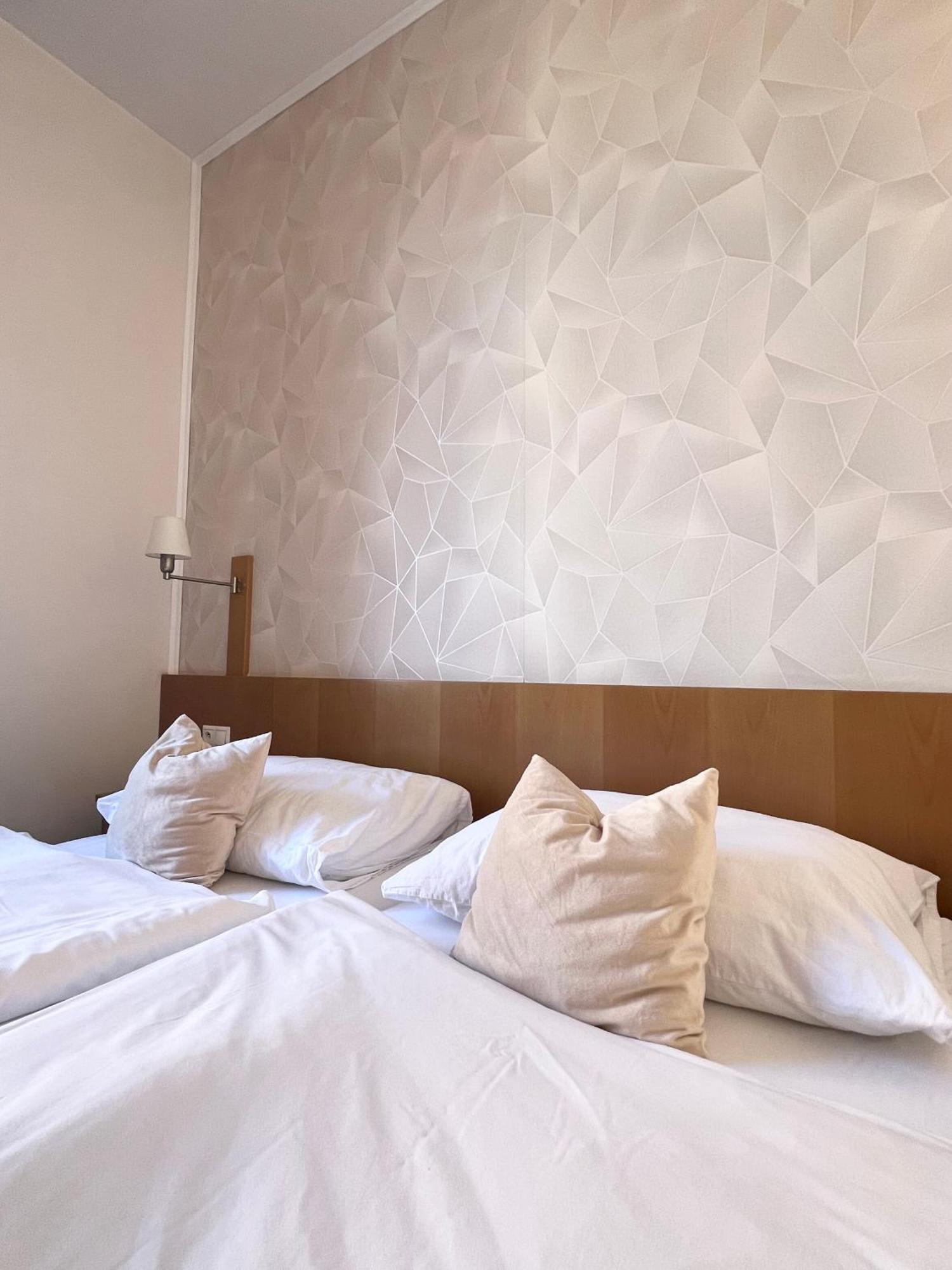 Hotel Apollon Litoměřice エクステリア 写真